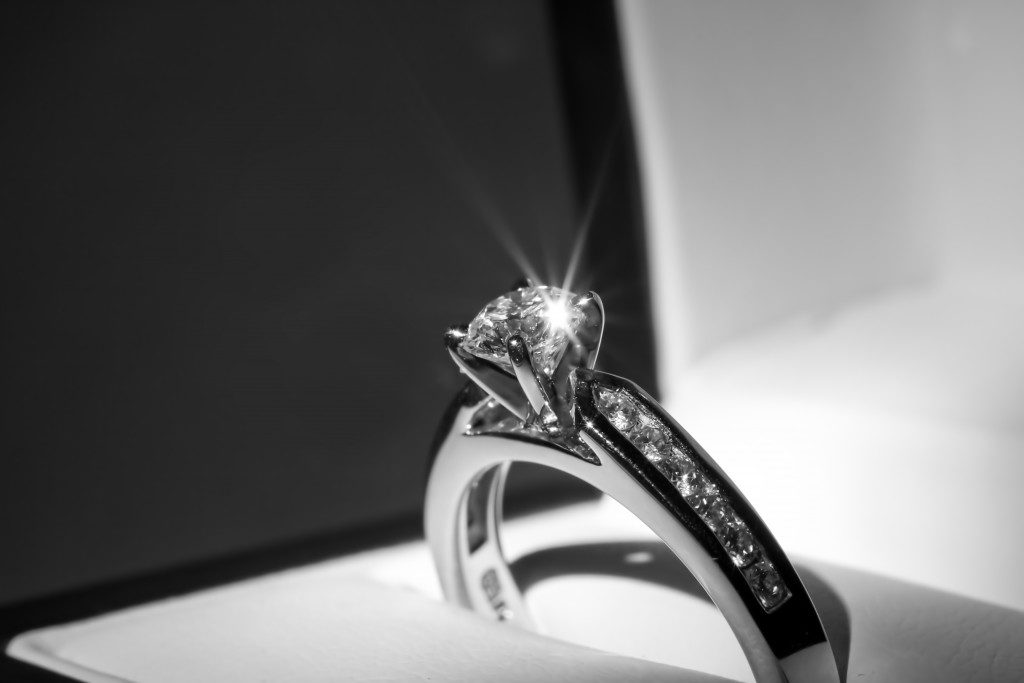 close up picture of diamond ring